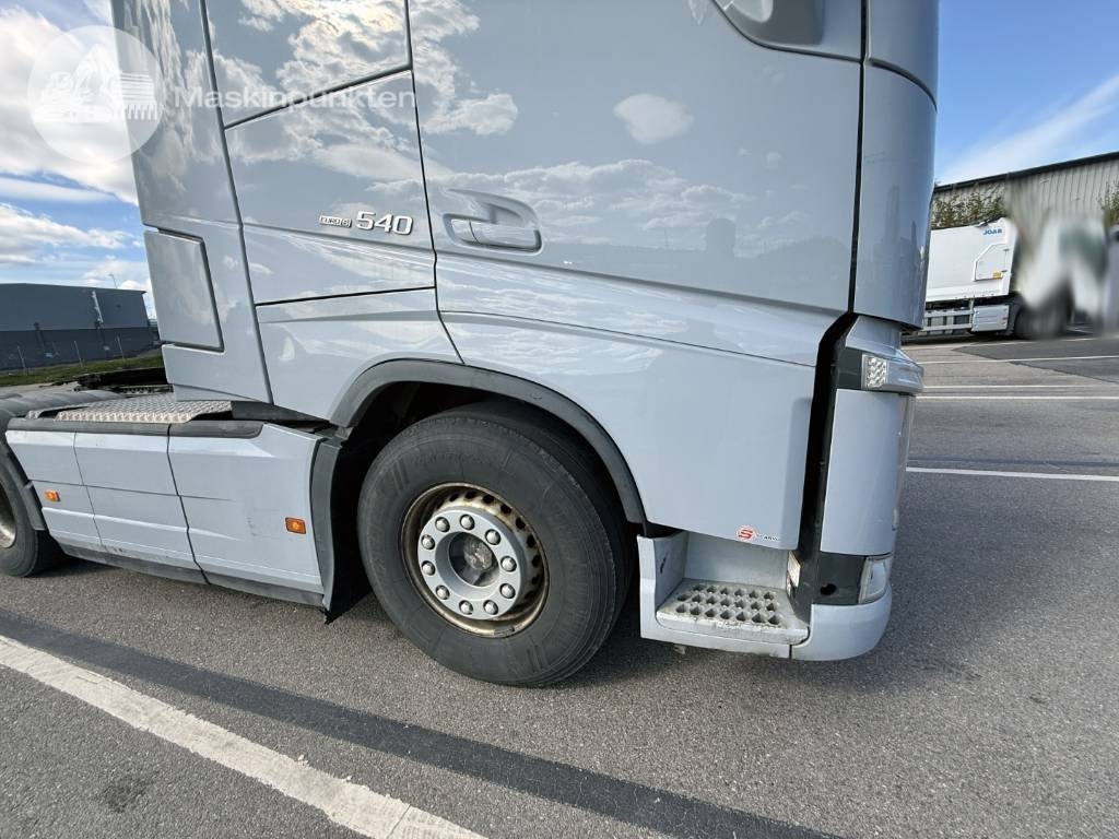 Tractor unit Volvo FH 540: picture 17