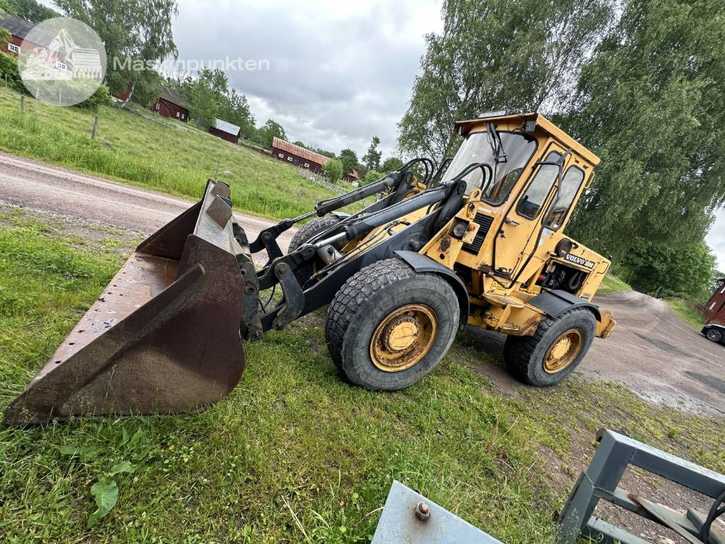 Volvo BM 4300 - Wheel loader: picture 1 Volvo BM 4300 - Wheel loader: picture 1