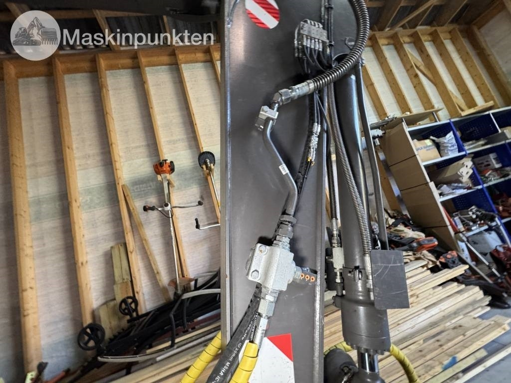 Mini excavator Volvo ECR 88 D: picture 25 Mini excavator Volvo ECR 88 D: picture 25