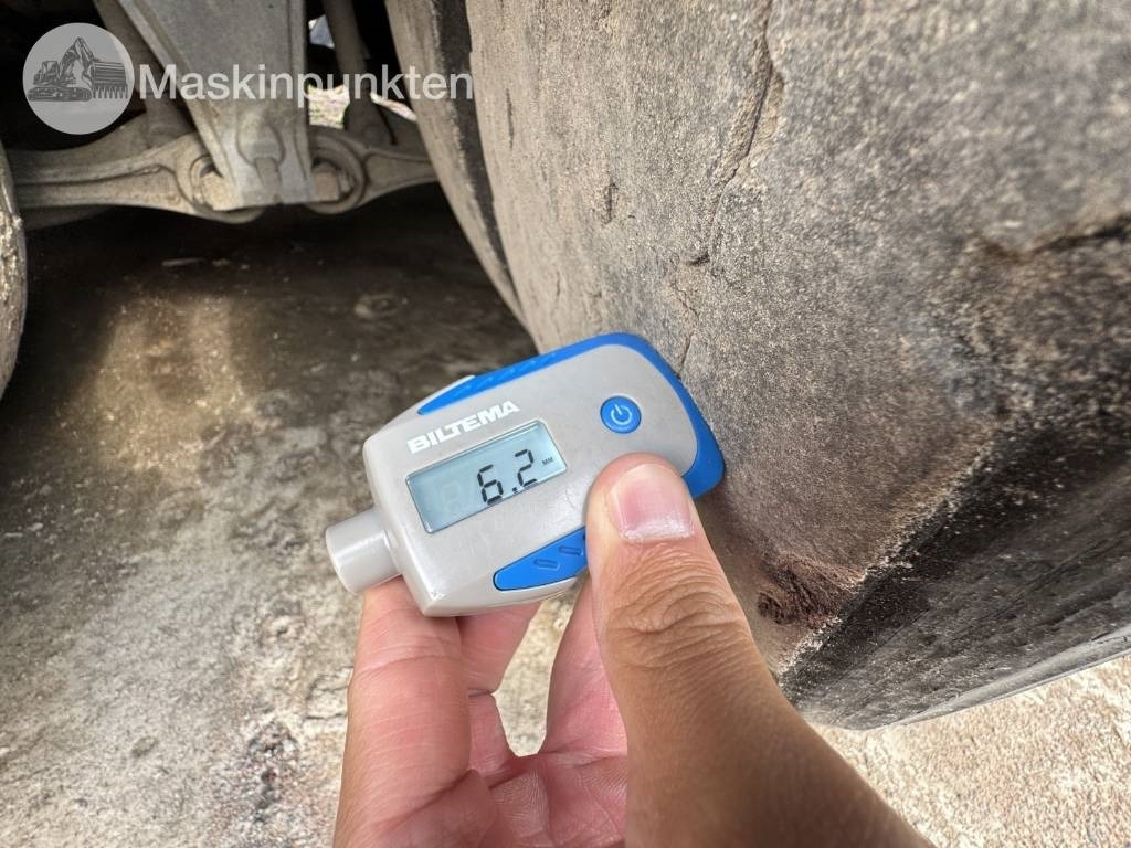 Log truck Volvo FH 16 550: picture 37 Log truck Volvo FH 16 550: picture 37