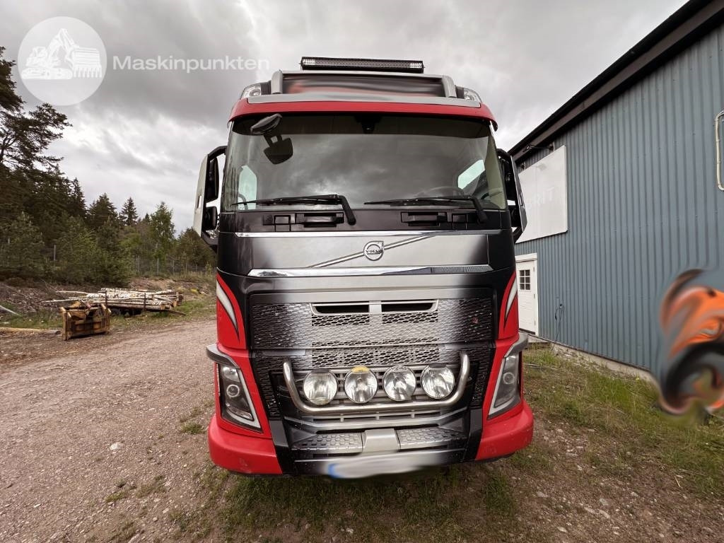 Volvo FH 16 750 - Log truck: picture 3 Volvo FH 16 750 - Log truck: picture 3