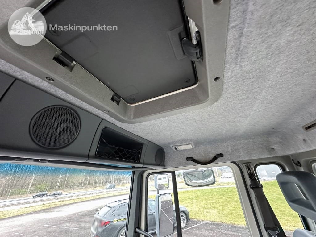 Box truck Volvo FL 612: picture 17