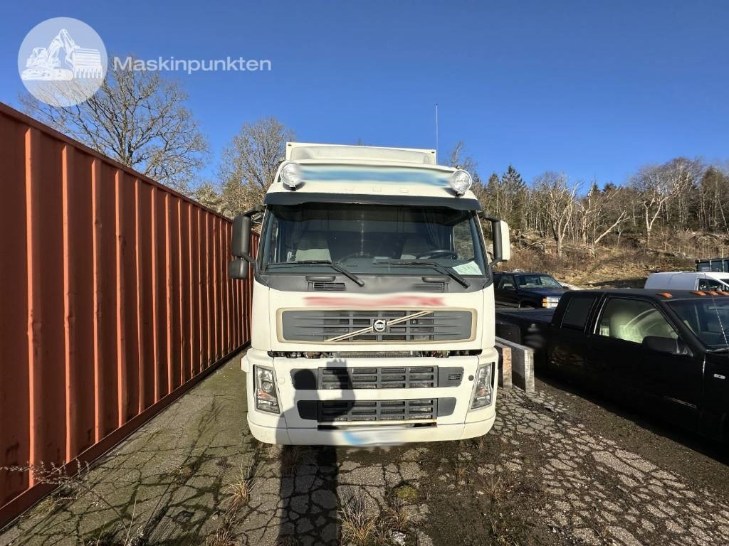 Volvo FM 300 - Box truck: picture 4 Volvo FM 300 - Box truck: picture 4