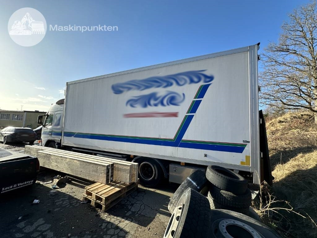 Volvo FM 300 - Box truck: picture 2 Volvo FM 300 - Box truck: picture 2