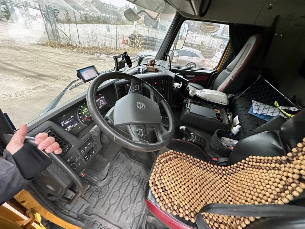 Tipper Volvo FMX 380: picture 18