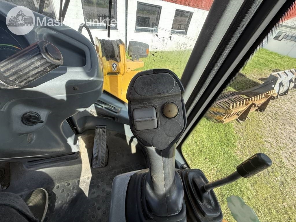 Wheel loader Volvo L 40 B: picture 42