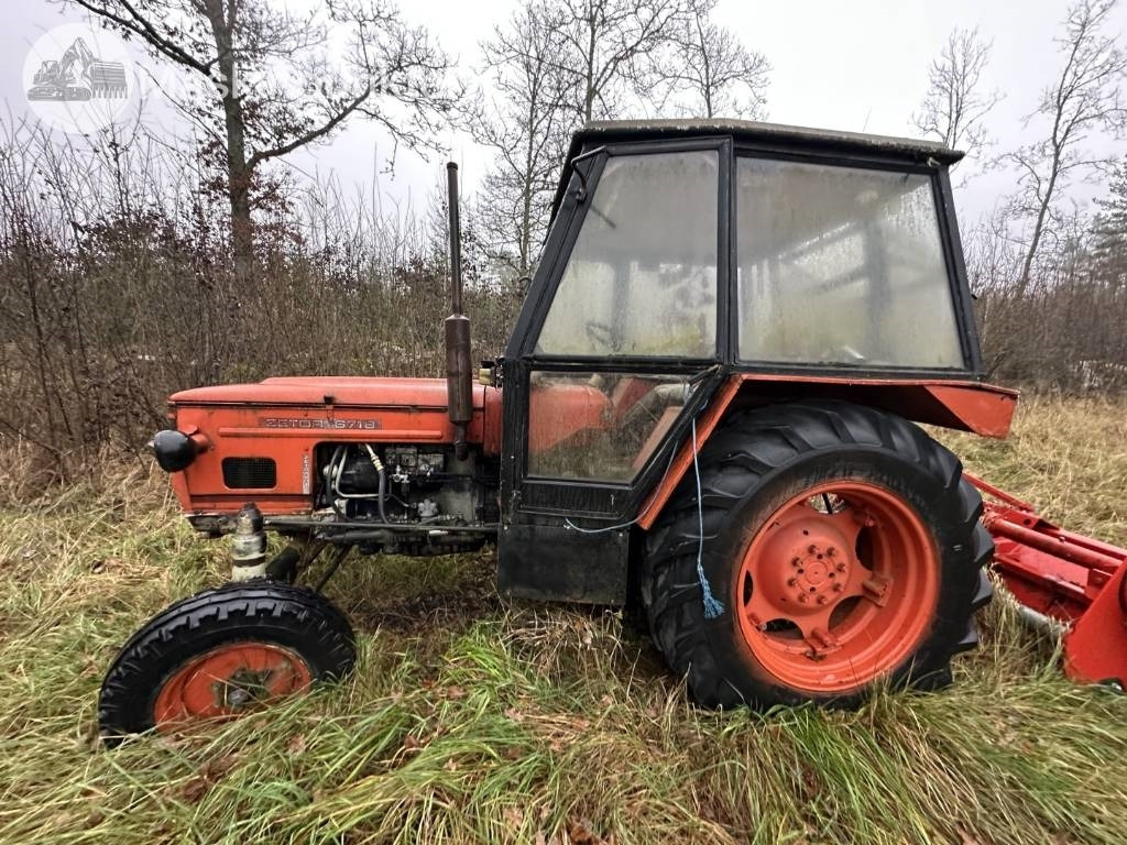 Farm tractor Zetor 6718: picture 7