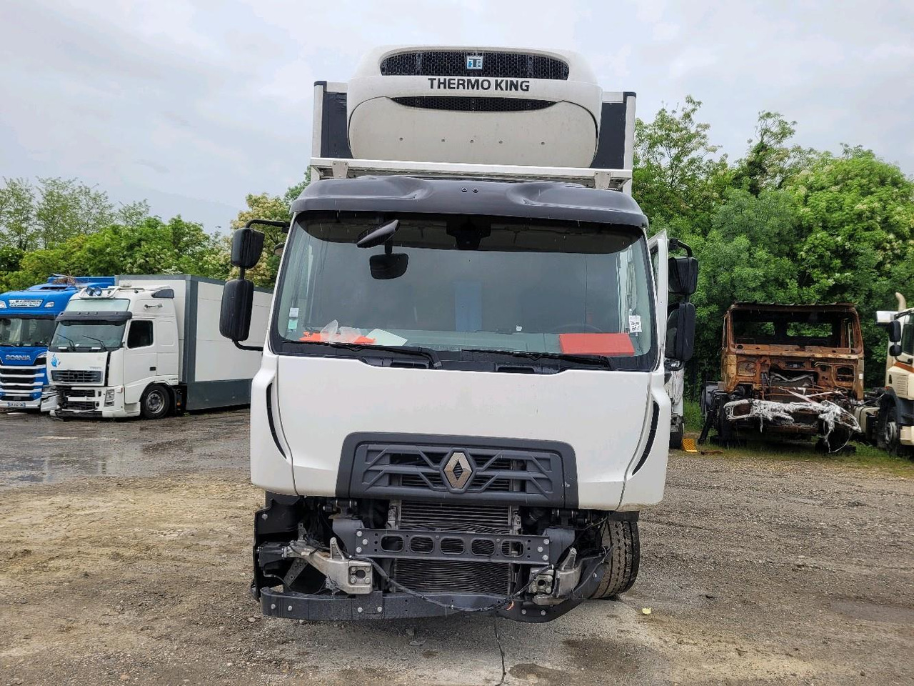 RENAULT D WIDE 380 FRIGO THERMOKING - Refrigerator truck: picture 2 RENAULT D WIDE 380 FRIGO THERMOKING - Refrigerator truck: picture 2