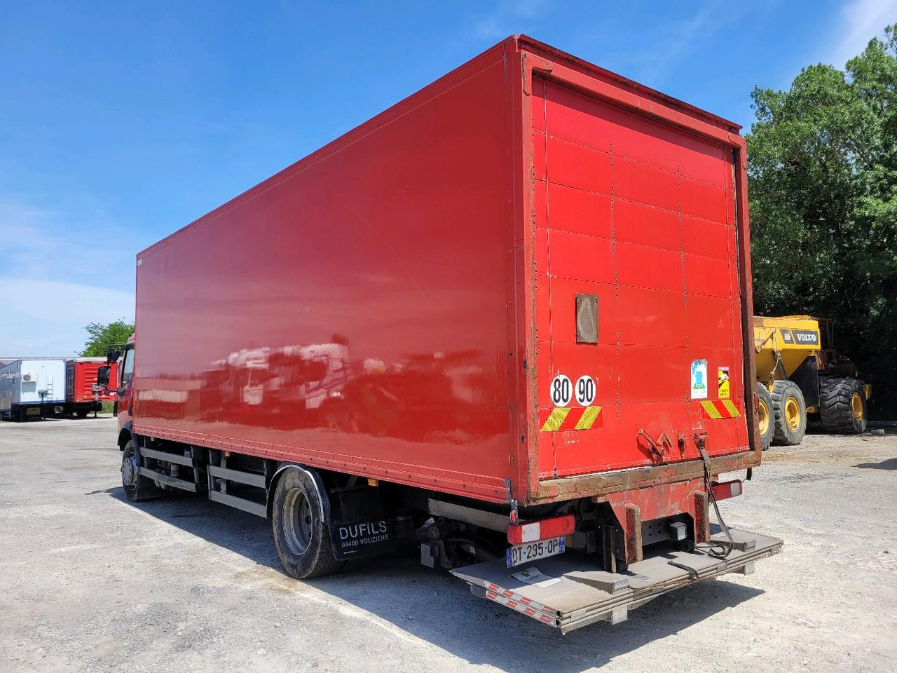 Box truck RENAULT D19 WIDE: picture 7 Box truck RENAULT D19 WIDE: picture 7