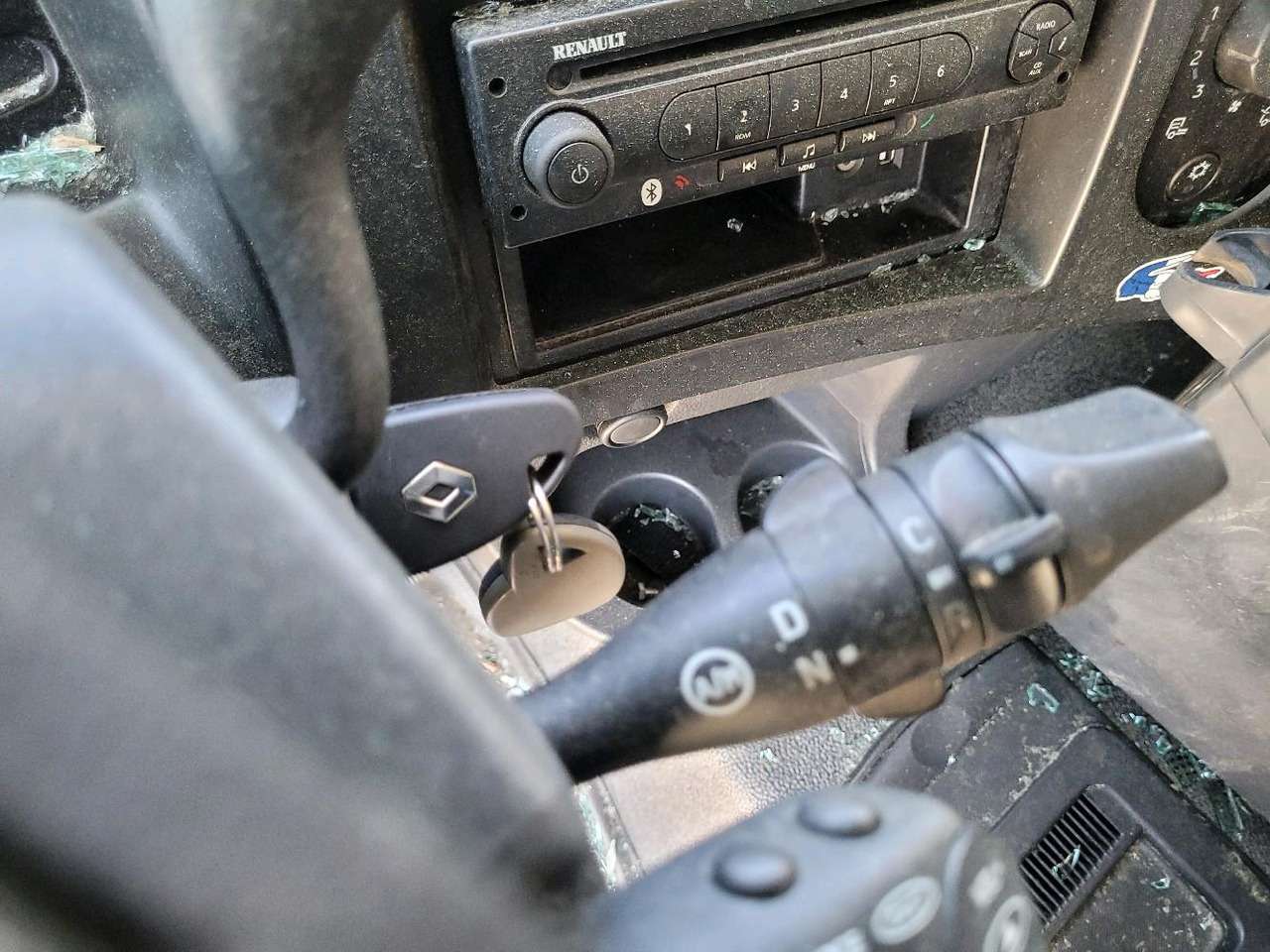 Box truck RENAULT D19 WIDE: picture 15 Box truck RENAULT D19 WIDE: picture 15