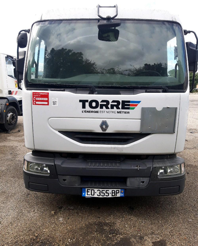 RENAULT MIDLUM CITERNE 7500 - Tank truck: picture 2 RENAULT MIDLUM CITERNE 7500 - Tank truck: picture 2
