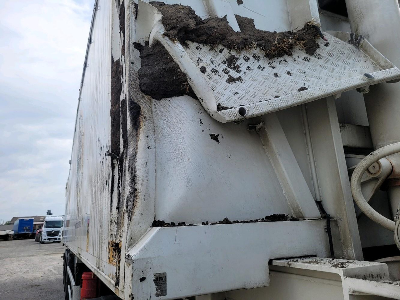 Tipper semi-trailer TROUILLET BENNE SOCARI: picture 20