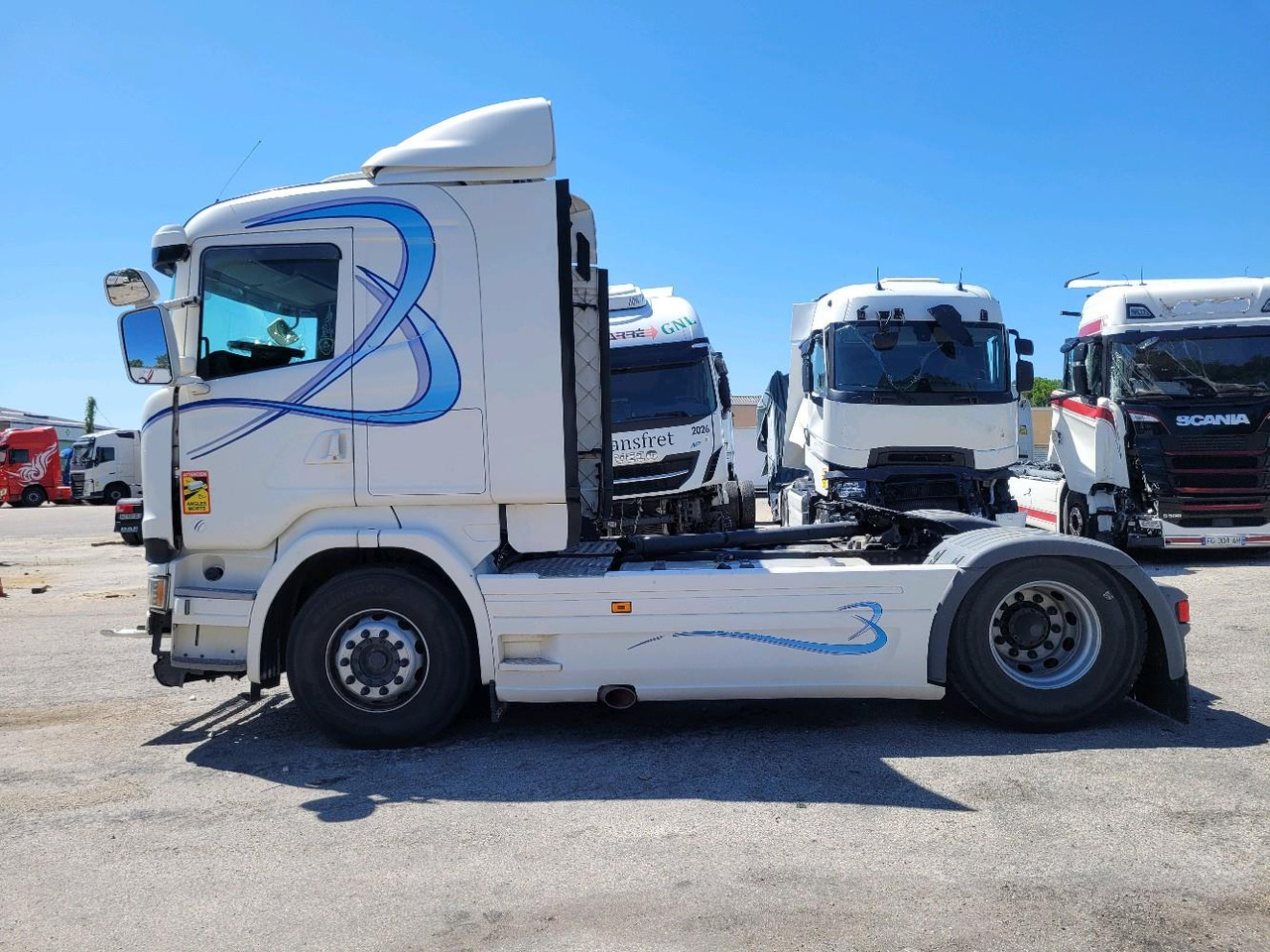 Tractor unit SCANIA R410: picture 8
