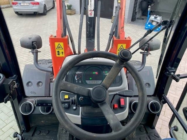 Wheel loader Kubota R 090: picture 13