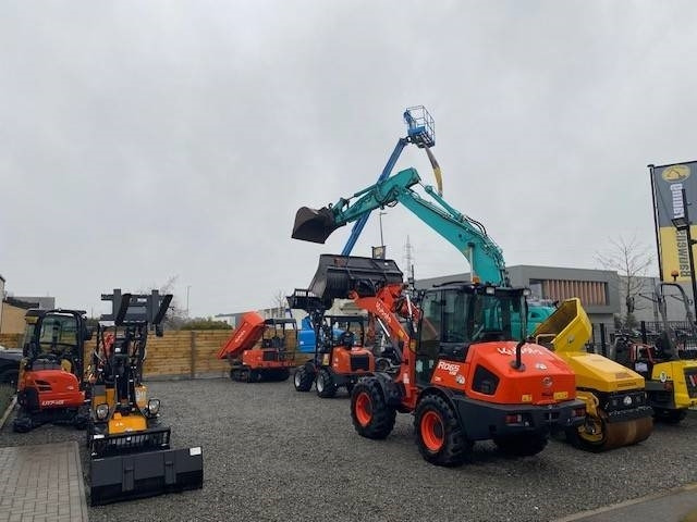 Wheel loader Kubota R 090: picture 40