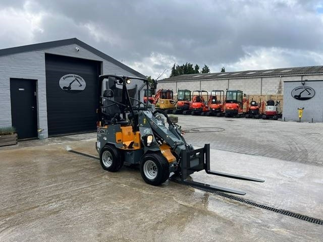 Wheel loader Kubota R 090: picture 26