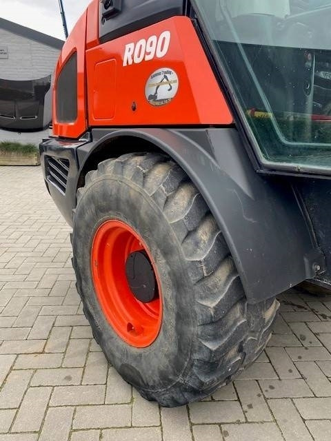 Wheel loader Kubota R 090: picture 11
