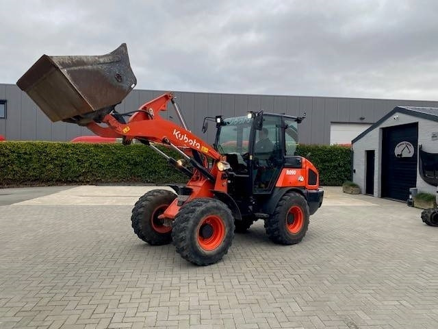 Wheel loader Kubota R 090: picture 7