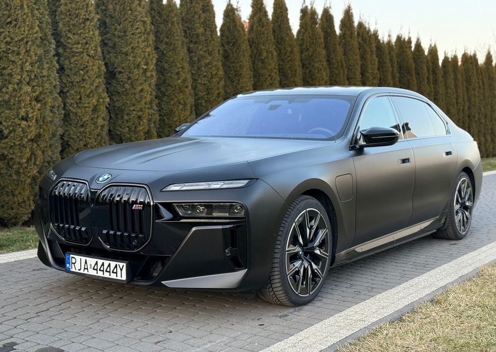 BMW Seria 7 - Sedan: picture 1 BMW Seria 7 - Sedan: picture 1