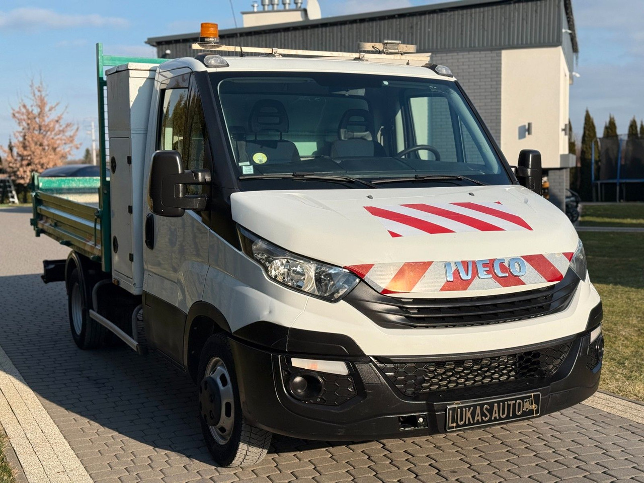 Iveco 35C16 TIPPER TOOL BOX - Tipper van: picture 4 Iveco 35C16 TIPPER TOOL BOX - Tipper van: picture 4