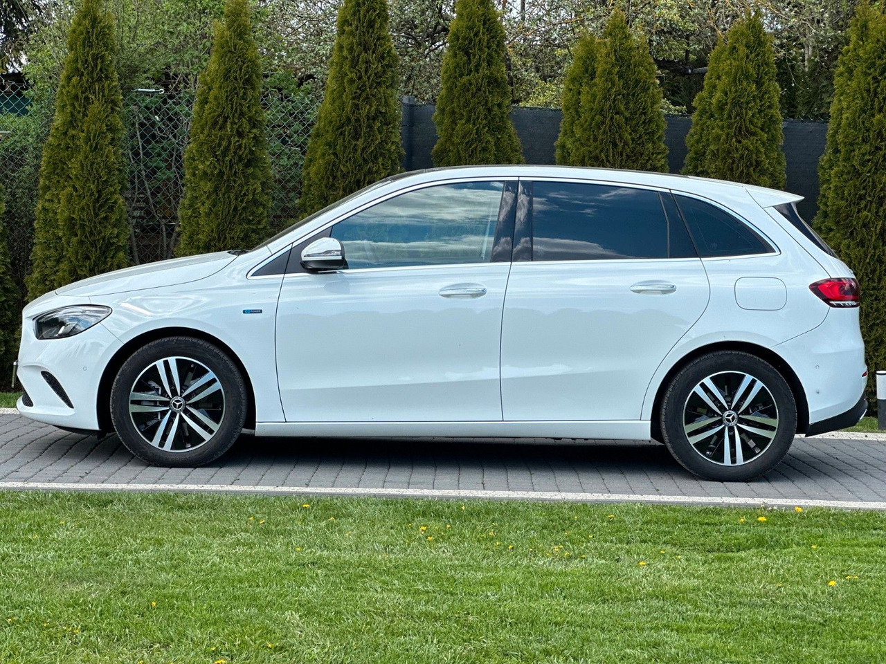Mercedes-Benz B 250e - Car: picture 4 Mercedes-Benz B 250e - Car: picture 4
