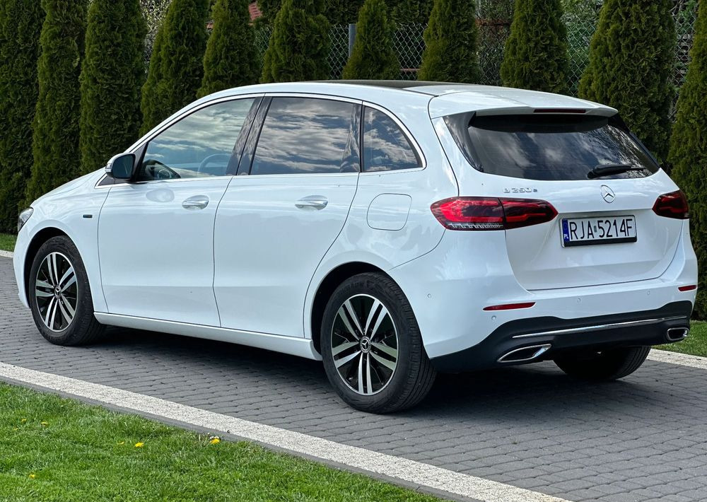 Mercedes-Benz Klasa B - Sedan: picture 5 Mercedes-Benz Klasa B - Sedan: picture 5