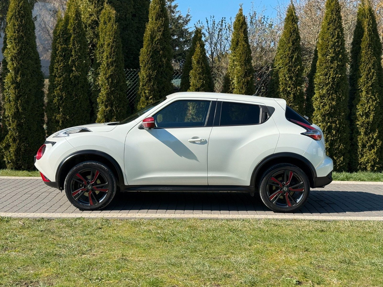 Nissan Juke N-Connecta - SUV: picture 5 Nissan Juke N-Connecta - SUV: picture 5