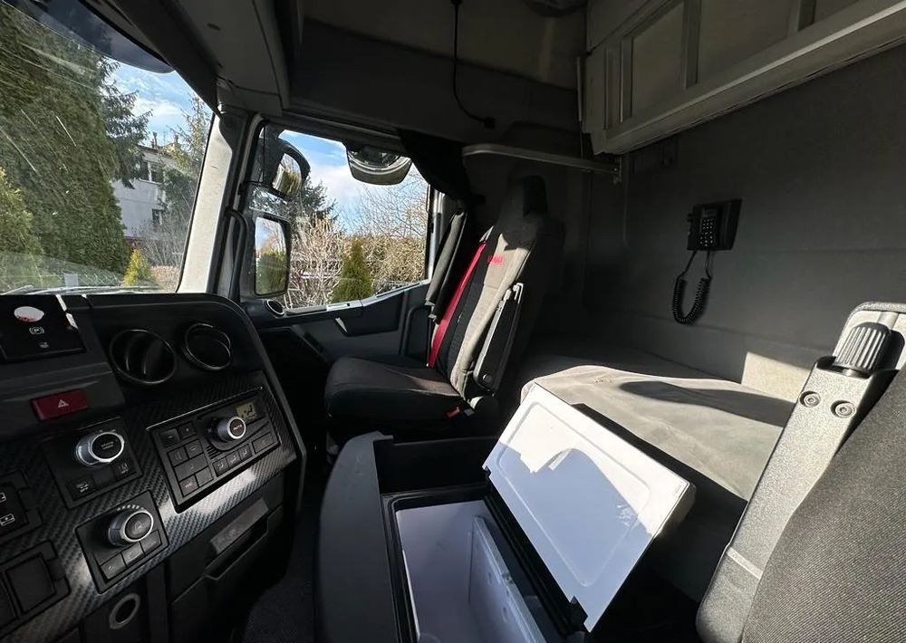 Renault T 520 HIGH - Tractor unit: picture 4 Renault T 520 HIGH - Tractor unit: picture 4