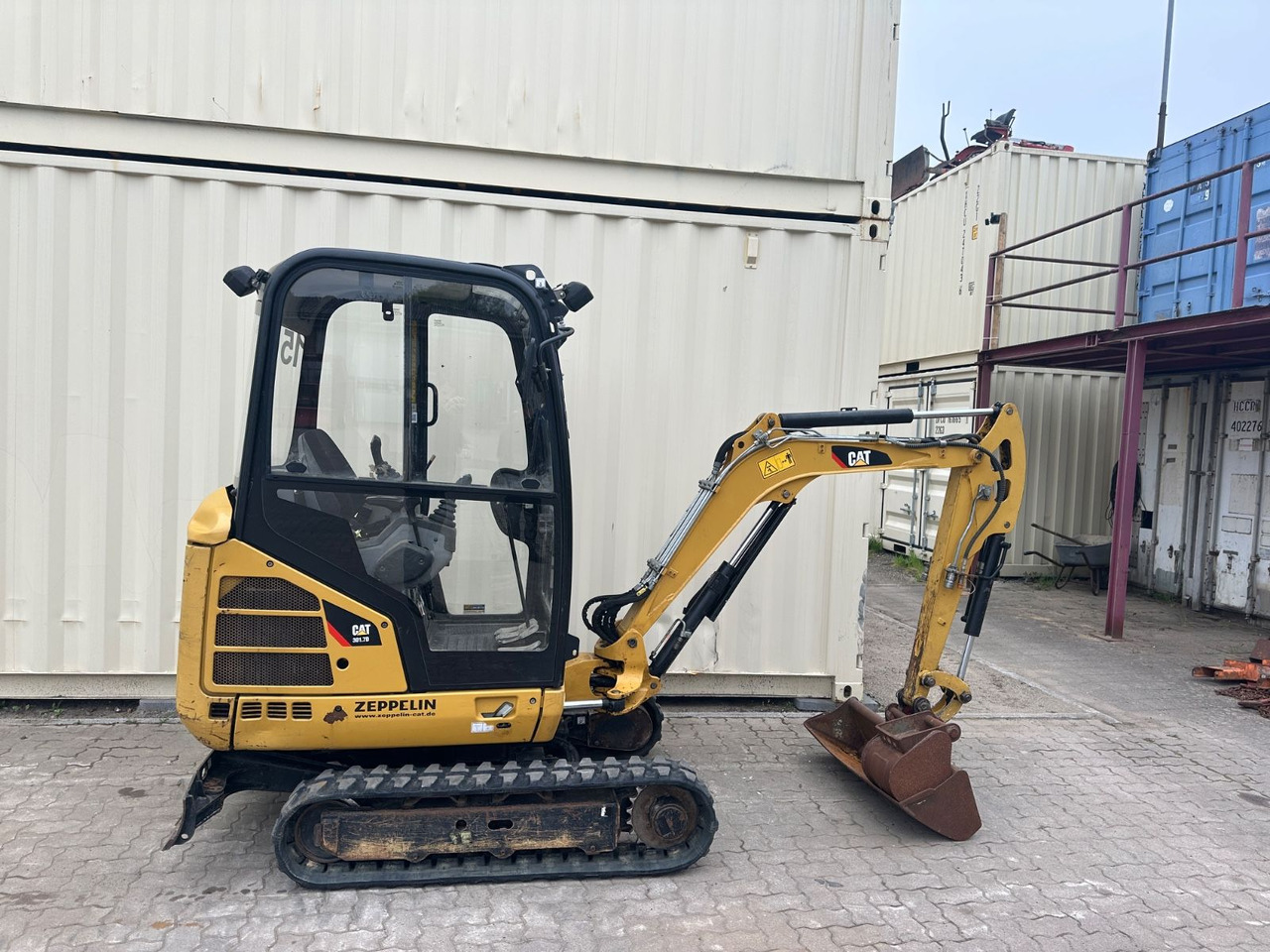 CAT 301.7D / 2014 Baujahr / 2x Löffel / 2.569 H - Mini excavator: picture 5 CAT 301.7D / 2014 Baujahr / 2x Löffel / 2.569 H - Mini excavator: picture 5