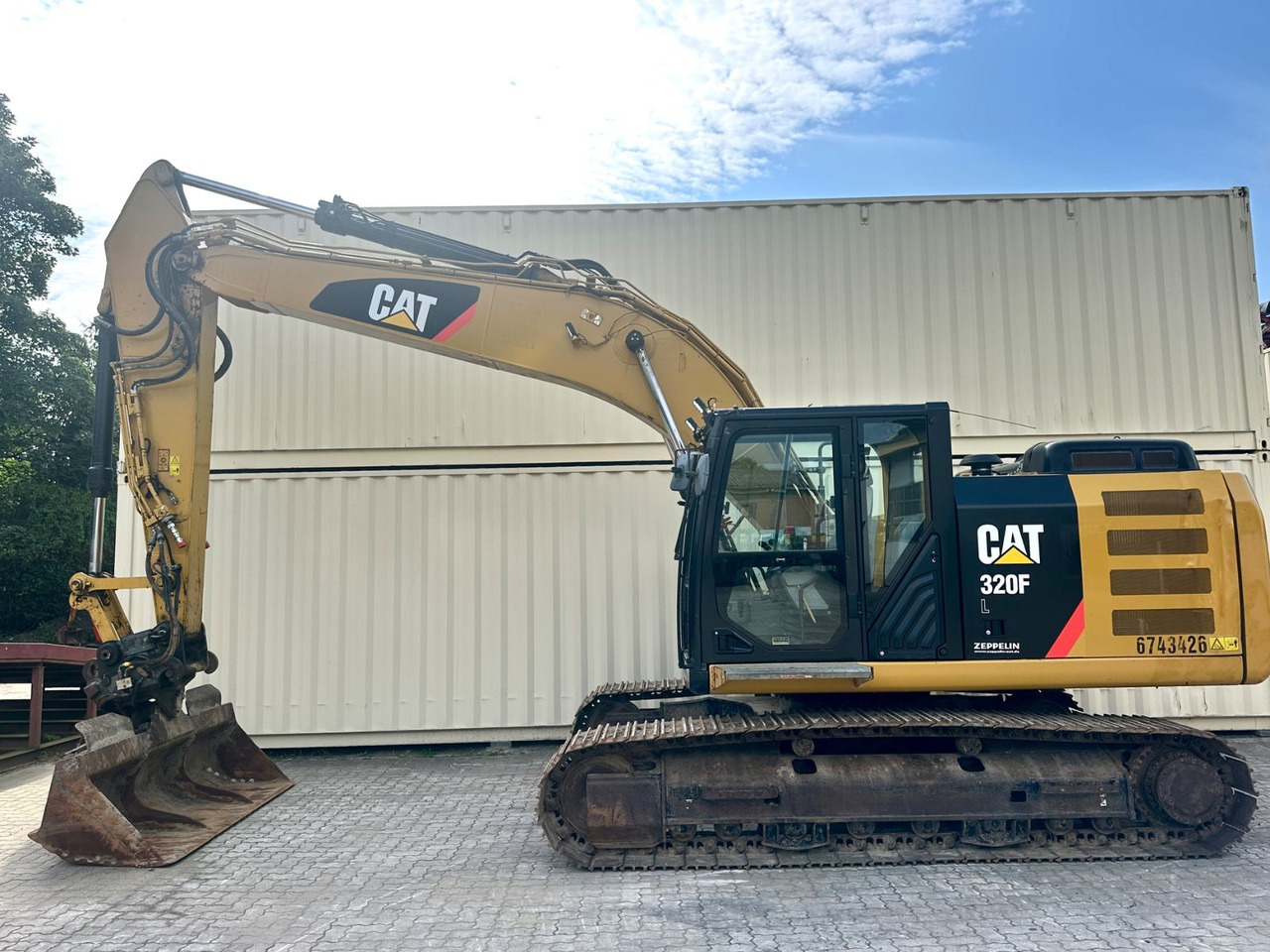 CAT 320FL / 2017 BJ / 9.933 H / Deutsche Maschine - Crawler excavator: picture 2 CAT 320FL / 2017 BJ / 9.933 H / Deutsche Maschine - Crawler excavator: picture 2