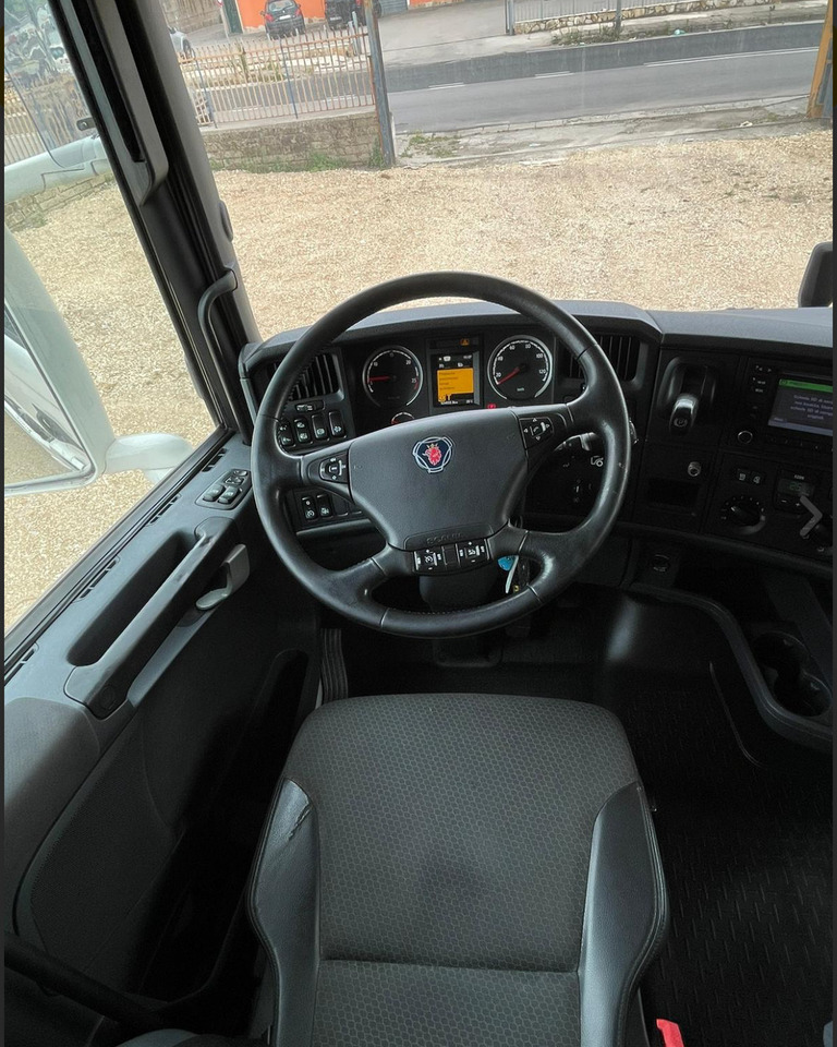 SCANIA R490 TOP LINE - Tractor unit: picture 4 SCANIA R490 TOP LINE - Tractor unit: picture 4