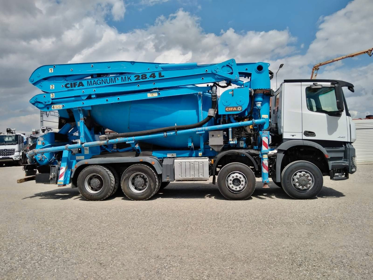 Mixer pump truck Mercedes-Benz AROCS 4140 CIFA MAGNUM MK28.4L  8X6: picture 8