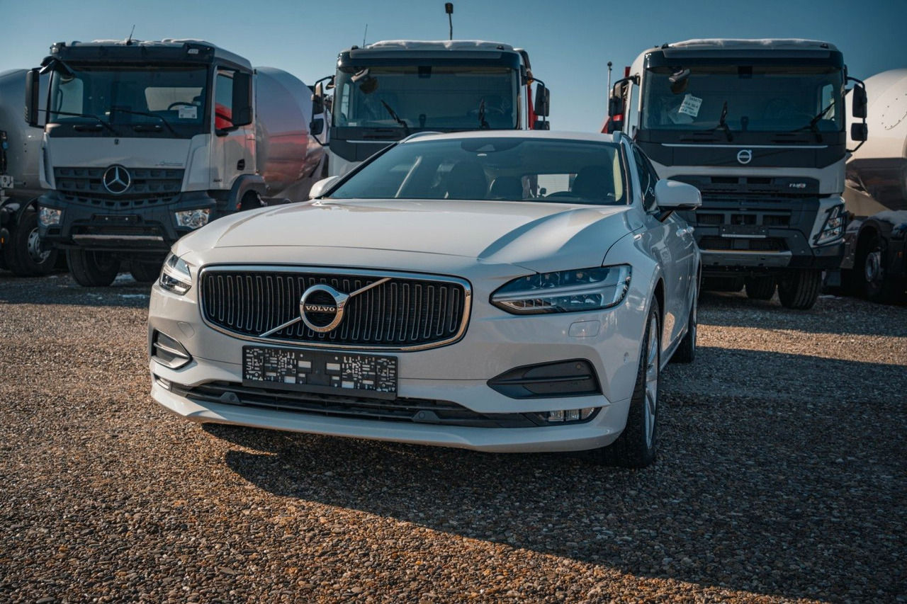 Volvo V90 D4 Momentum 2.0D - Station wagon: picture 2 Volvo V90 D4 Momentum 2.0D - Station wagon: picture 2
