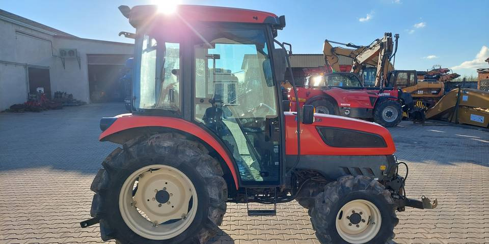 Kioti EX50 HST 50KM klimatyzacja przedni TUZ - Farm tractor: picture 5 Kioti EX50 HST 50KM klimatyzacja przedni TUZ - Farm tractor: picture 5