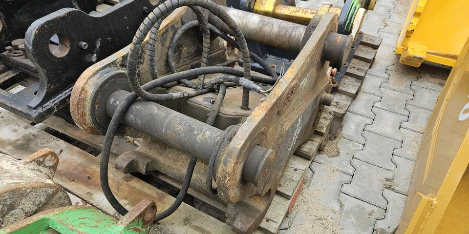 Szybkozłącze hydrauliczne Liebherr SW48 sworzeń 80 mm - Quick coupler: picture 3 Szybkozłącze hydrauliczne Liebherr SW48 sworzeń 80 mm - Quick coupler: picture 3