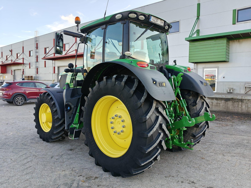 John Deere 6215R Autopowr - Farm tractor: picture 5 John Deere 6215R Autopowr - Farm tractor: picture 5