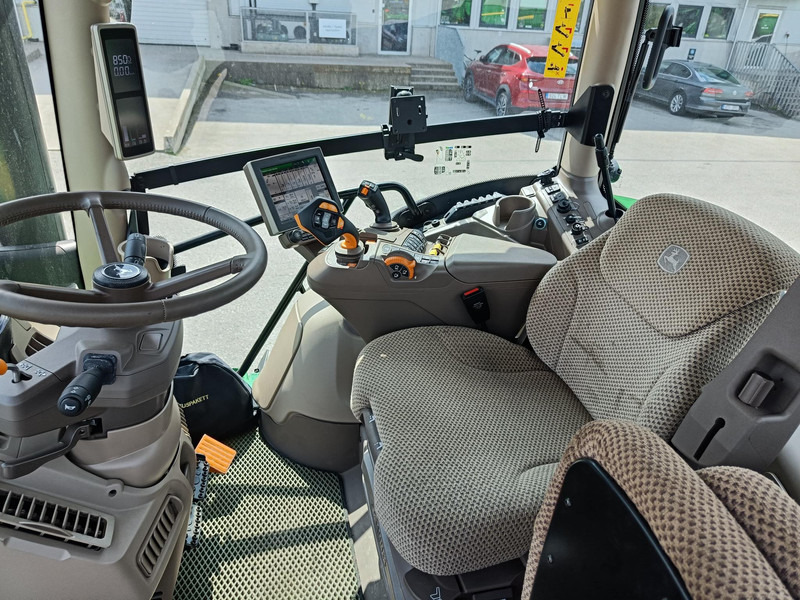 Farm tractor John Deere 6R 155 Autopower: picture 12 Farm tractor John Deere 6R 155 Autopower: picture 12