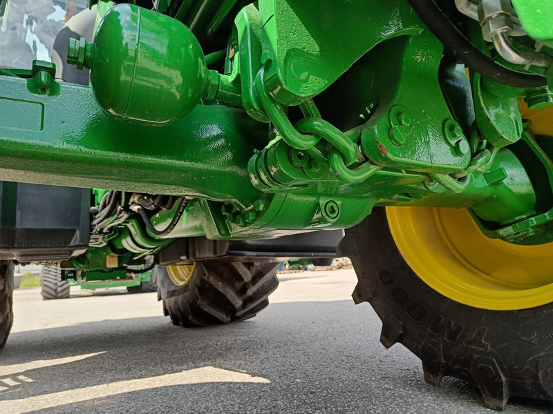 Farm tractor John Deere 6R 155 Autopower: picture 11 Farm tractor John Deere 6R 155 Autopower: picture 11