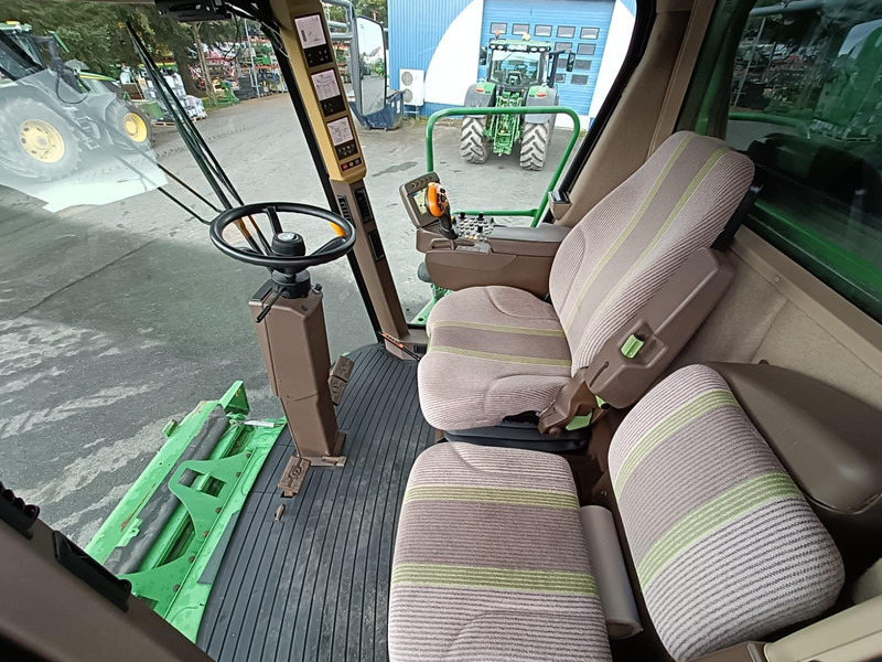 John Deere T550 leasing John Deere T550: picture 10