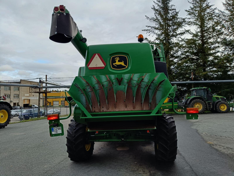 John Deere T550 - Combine harvester: picture 4 John Deere T550 - Combine harvester: picture 4