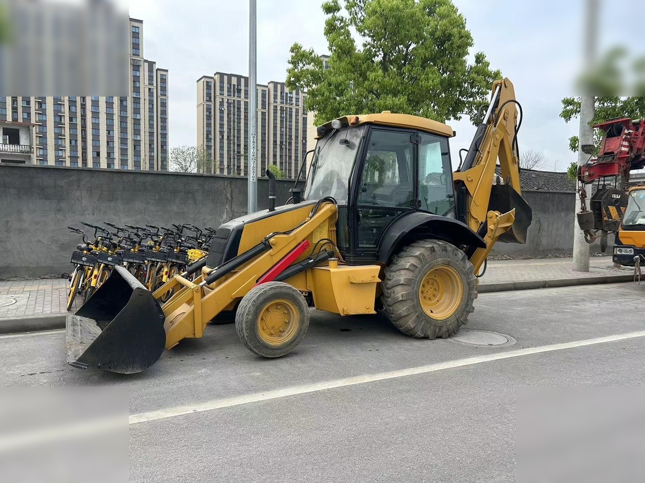CASE 580 - Backhoe loader: picture 1 CASE 580 - Backhoe loader: picture 1