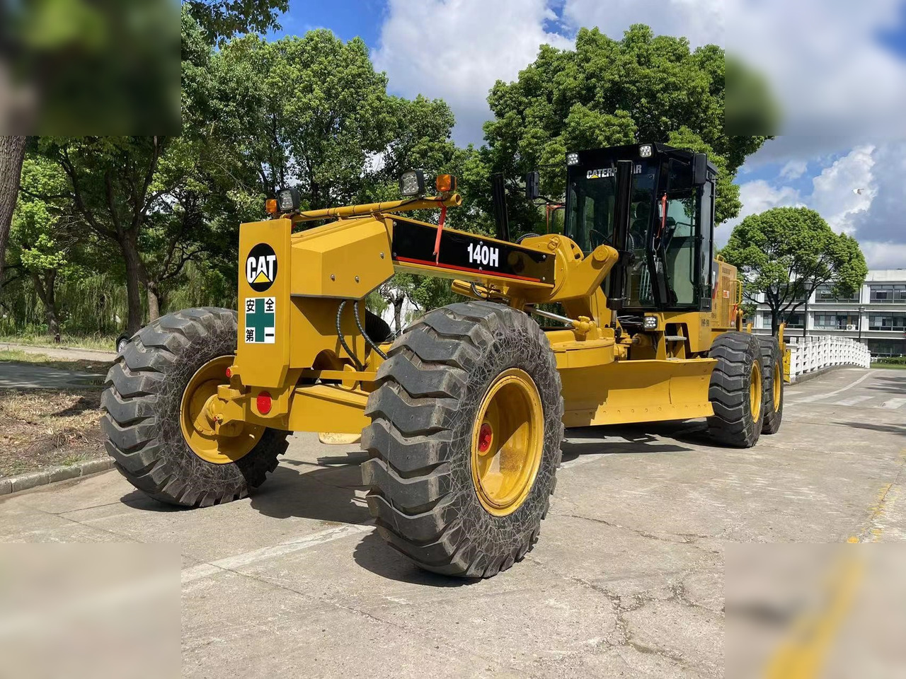 CATERPILLAR 140H - Grader: picture 4 CATERPILLAR 140H - Grader: picture 4
