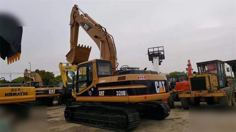 CATERPILLAR 320BL - Crawler excavator: picture 5 CATERPILLAR 320BL - Crawler excavator: picture 5