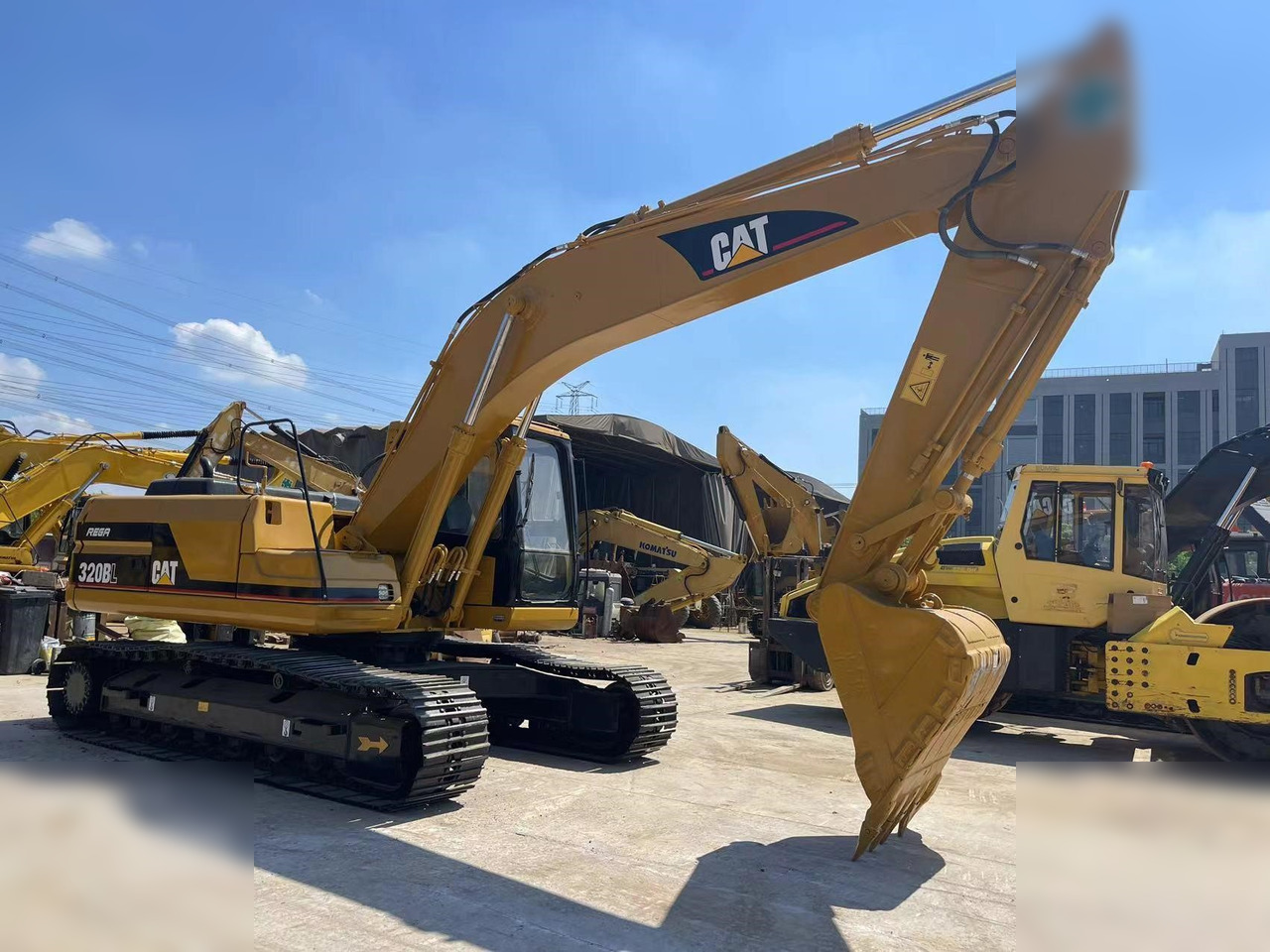 CATERPILLAR 320BL - Crawler excavator: picture 5 CATERPILLAR 320BL - Crawler excavator: picture 5