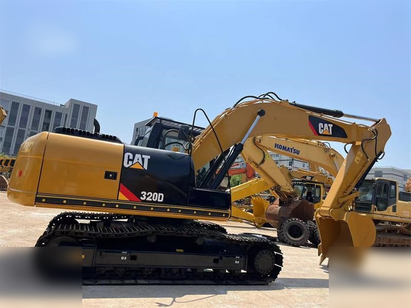 CATERPILLAR 320D - Crawler excavator: picture 2 CATERPILLAR 320D - Crawler excavator: picture 2