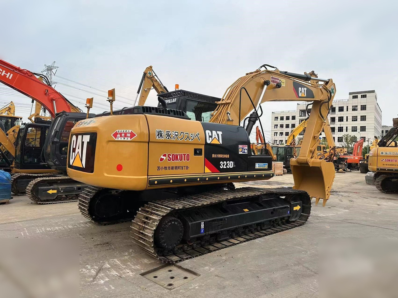 CATERPILLAR 323DL - Crawler excavator: picture 3 CATERPILLAR 323DL - Crawler excavator: picture 3