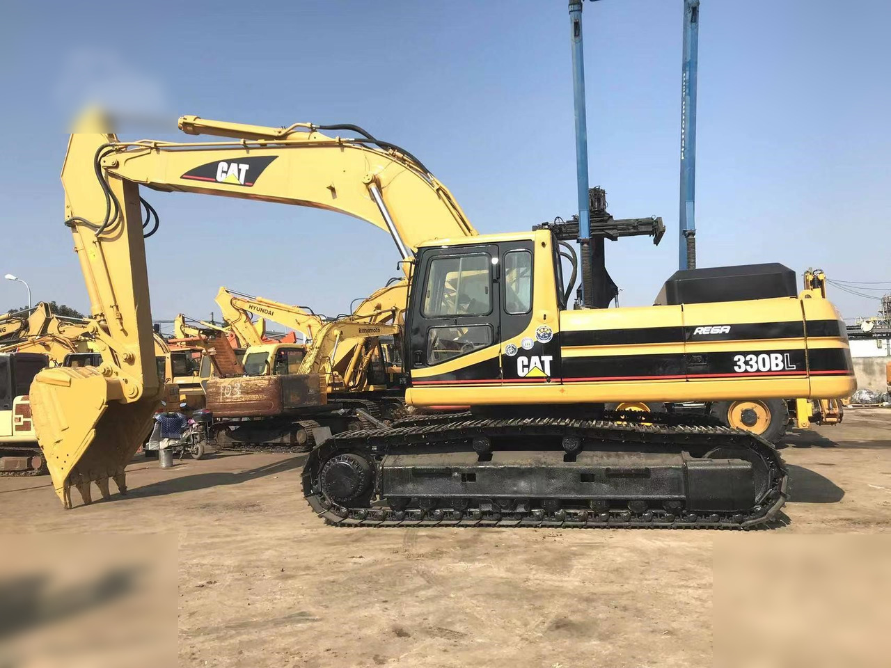 CATERPILLAR 330BL - Crawler excavator: picture 3 CATERPILLAR 330BL - Crawler excavator: picture 3