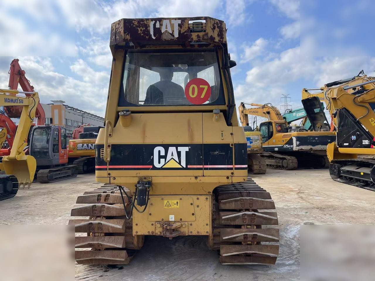 CATERPILLAR D3G - Bulldozer: picture 4 CATERPILLAR D3G - Bulldozer: picture 4