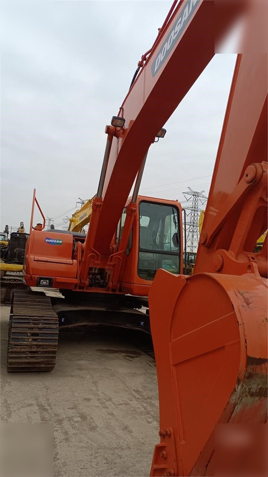 DOOSAN DH220 LC-7 - Crawler excavator: picture 2 DOOSAN DH220 LC-7 - Crawler excavator: picture 2