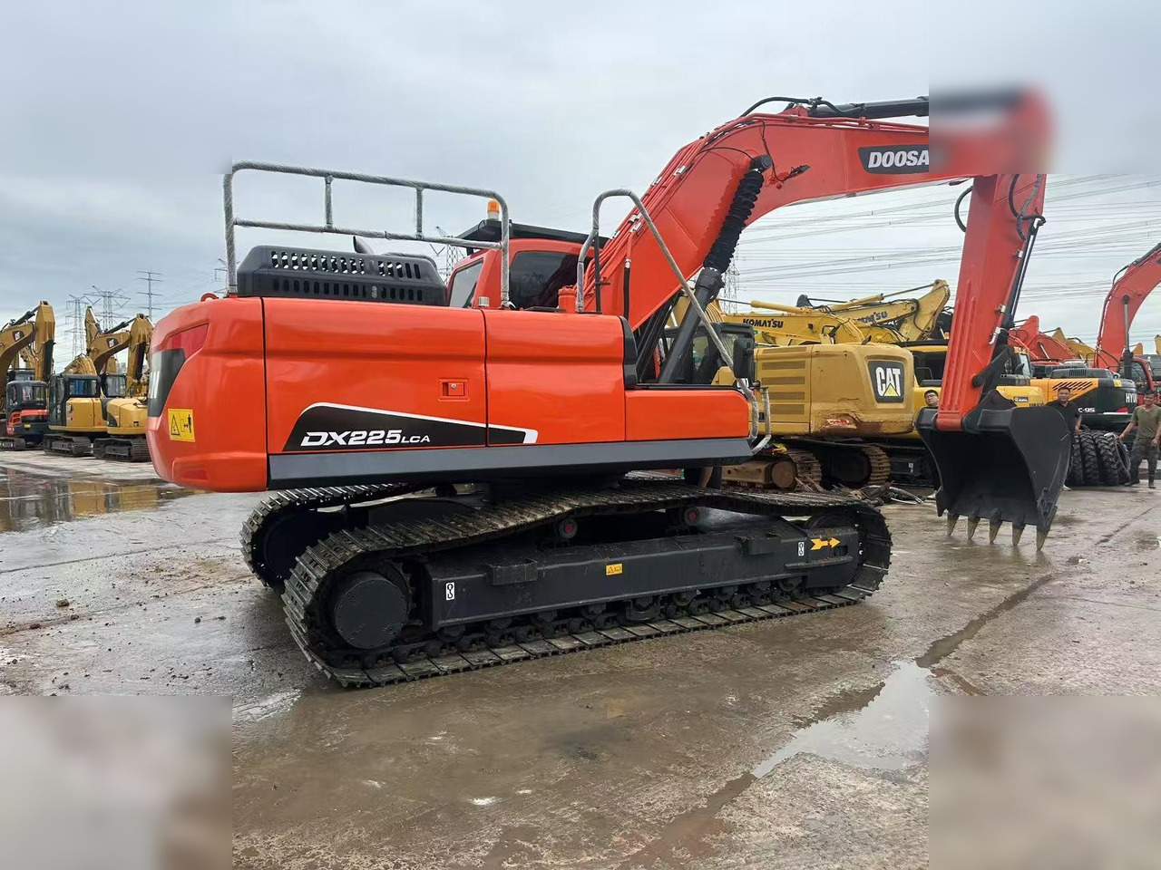 DOOSAN DX225 LCA - Crawler excavator: picture 1 DOOSAN DX225 LCA - Crawler excavator: picture 1